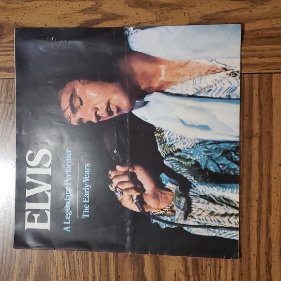 Elvis Collection - Picture 8 of 11